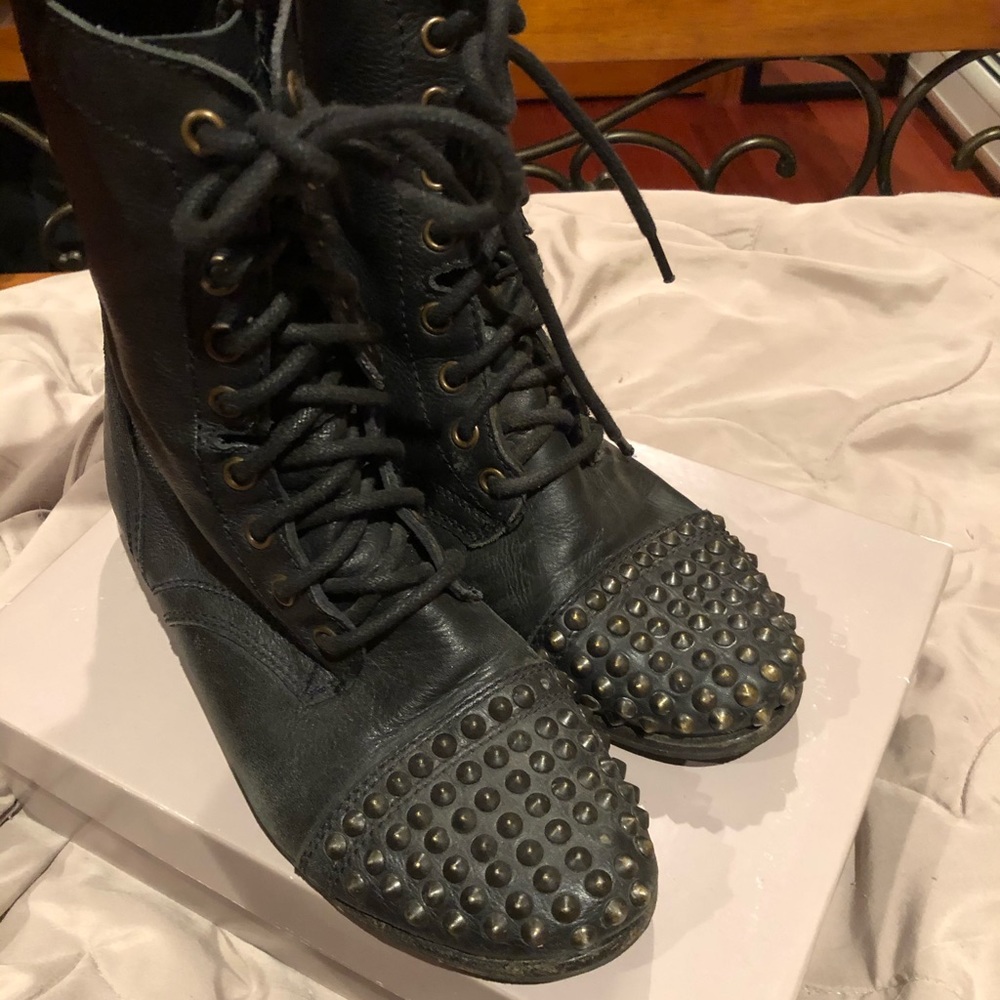 Bakers combat boots